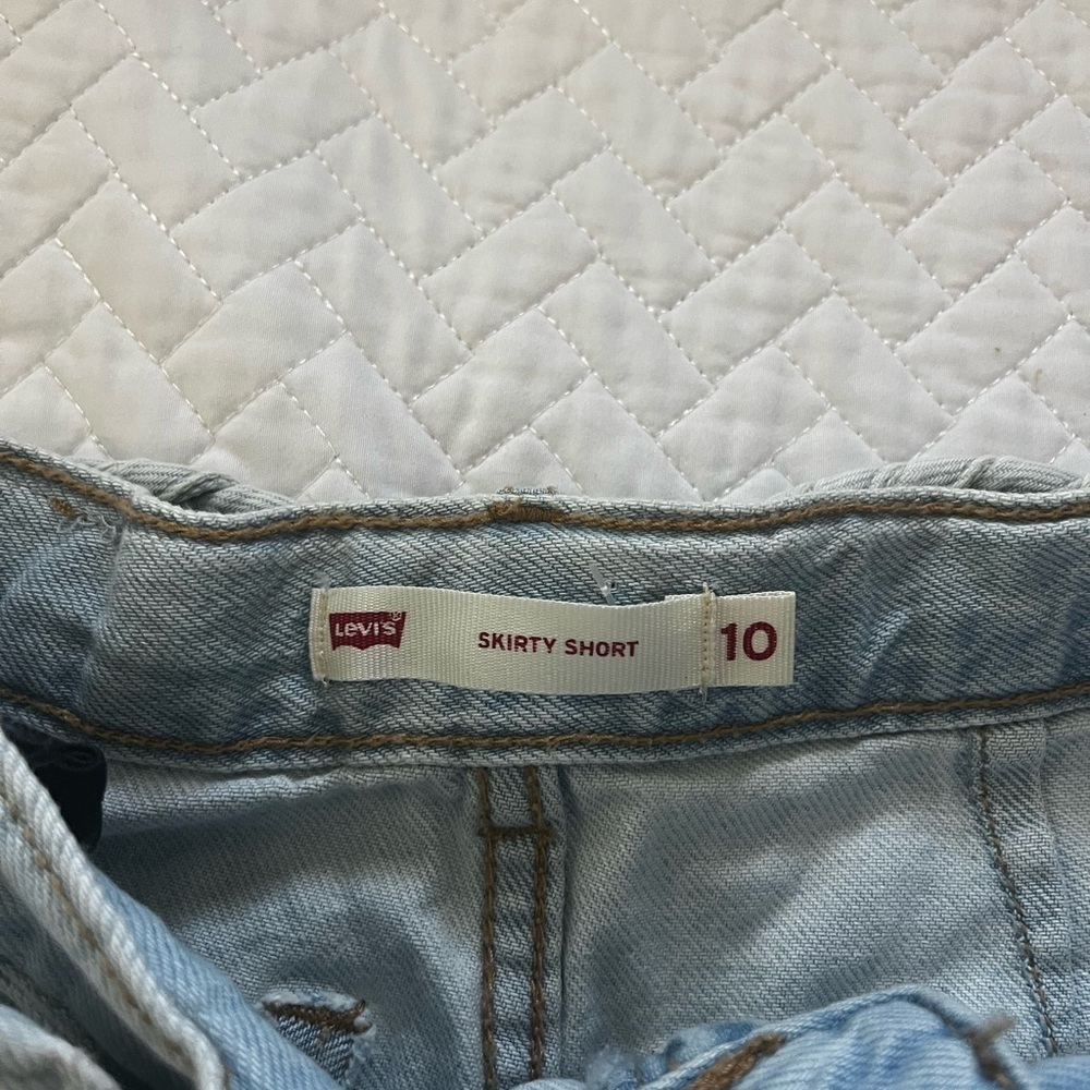 Girls Levi's Light Blue Jean Skirty Shorts with Belt - Picture 3 of 5
